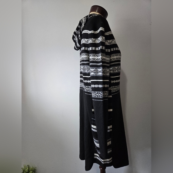 Smartwool Merino Wool Hooded Black and Gray Patterned Sweater Dress. Size 10 - Picture 3 of 11